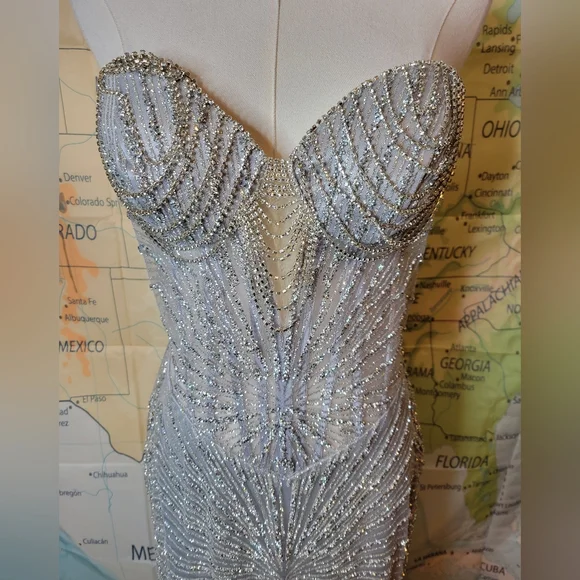 Alglist Silver Beaded Strapless Dress Lace Up Back Size 8 - Picture 3 of 17